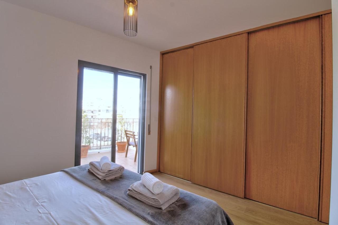 Spacious Terrace, Swimming Pool, Private Parking Olhao Exterior photo